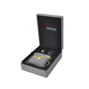 Zargarlik to'plamlari uchun kulrang to'rtburchak charm to'plami